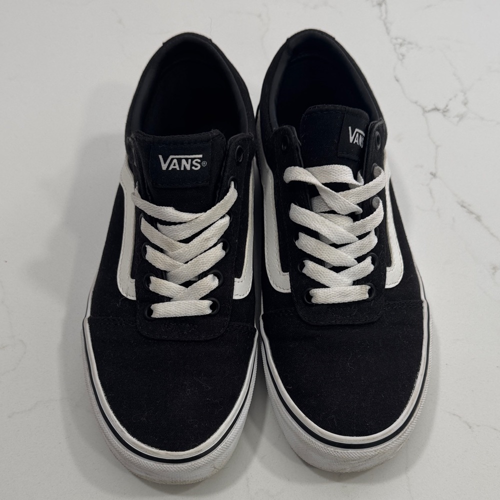Women’s Vans Monochrome Canvas Size 7.5 Shoes
